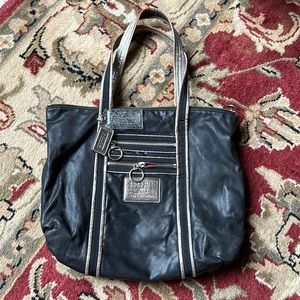 Leather  Coach purse in good condition.